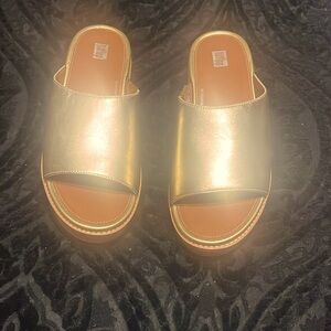 Fitflop cork-wrap gold/metallic leather wedge slides. Size 9